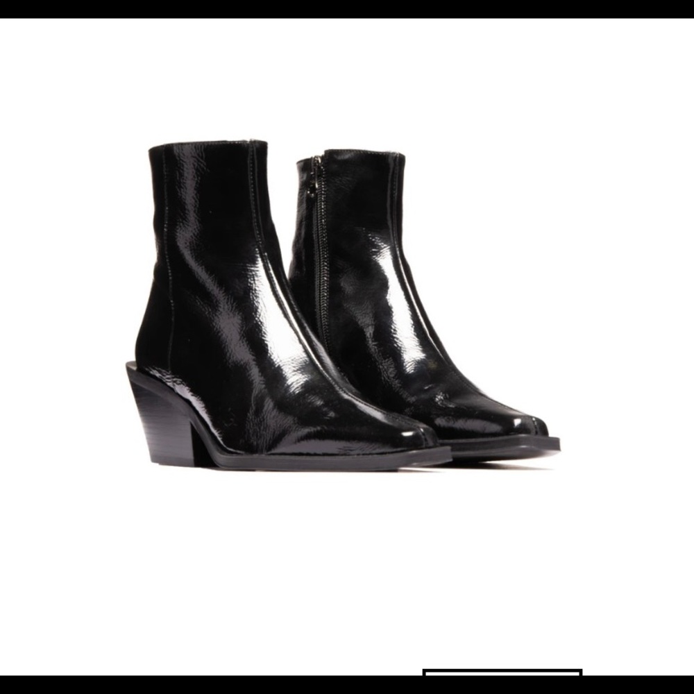 Size 7 Black Naplack Leather